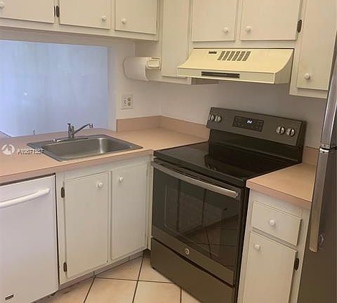 5th image of 9235 Lagoon Pl APT 211