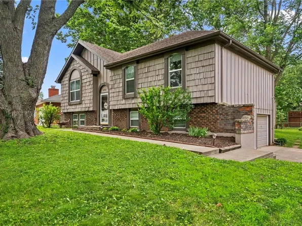 12311 W 54th St, Shawnee, KS 66216