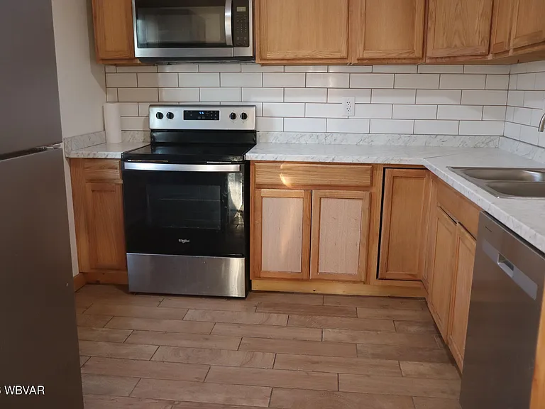 706 Penn St #2 — Photo 4