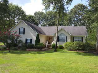 590 Deer Run Rd, New Bern, NC 28562