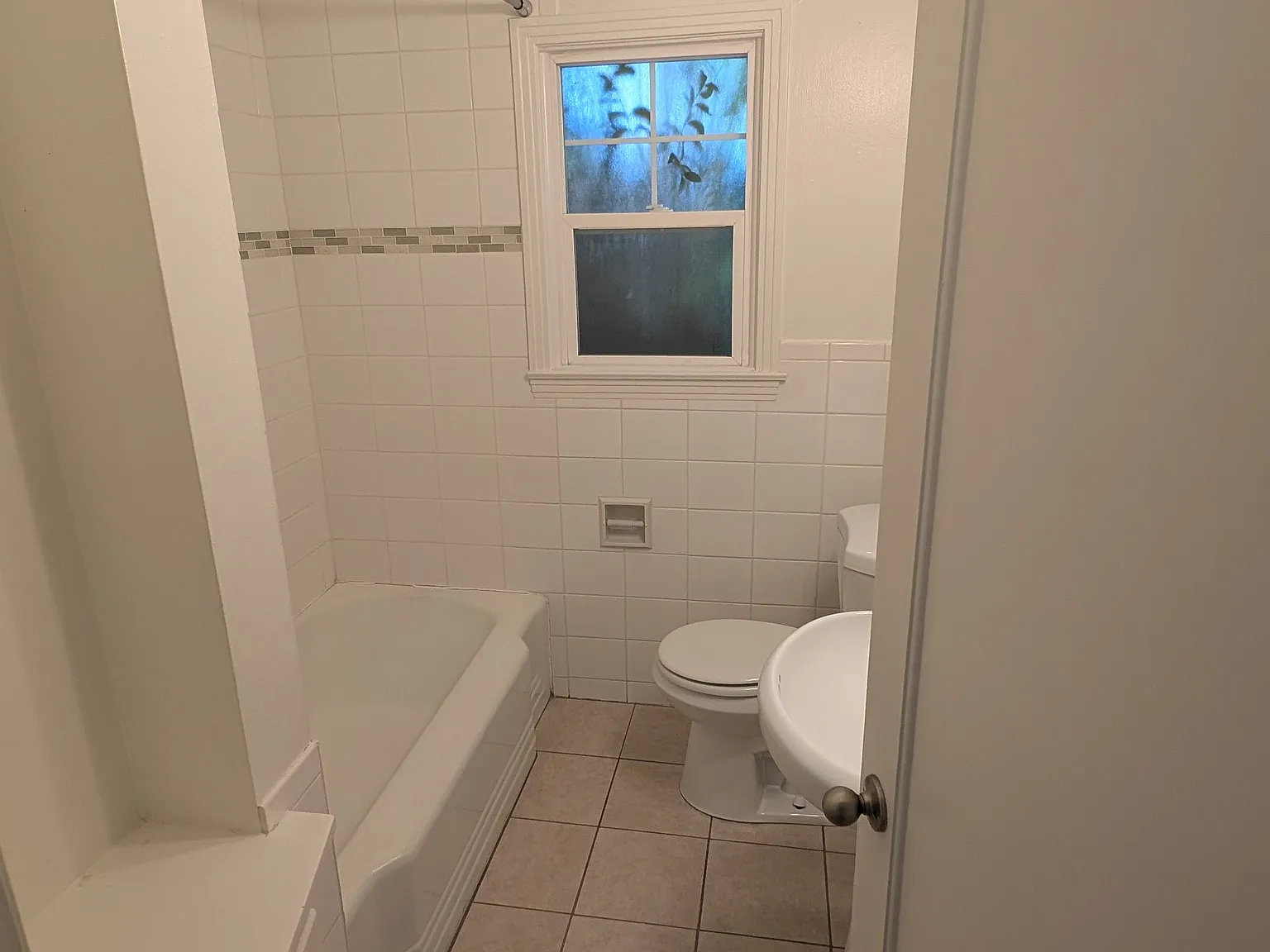 2 bed, 795 sqft, $1,950 — Photo 3