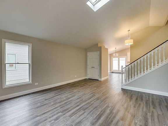 4th image of 33640 N Idlewild Dr