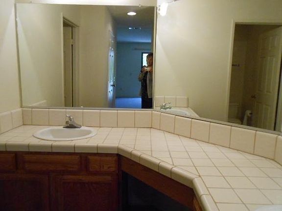 3rd image of 19124 Cedar Dr
