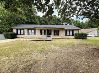 518 Suffolk Ct, Fayetteville, NC 28311