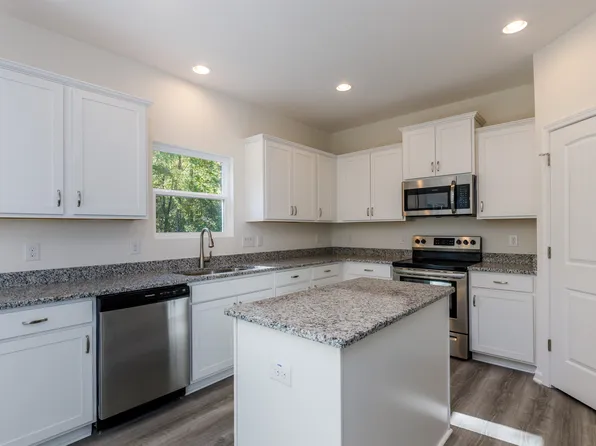 412 Dasu Dr, Clayton, NC 27520