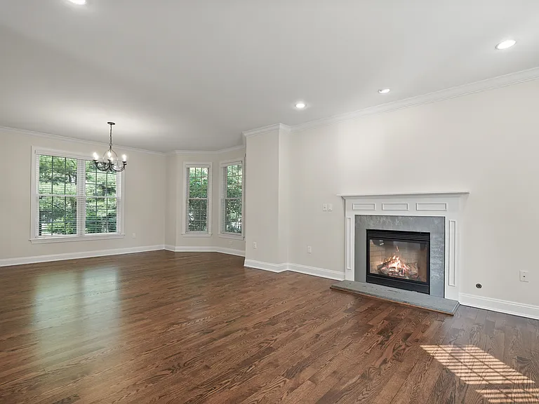 25 Decatur St #B — Photo 9