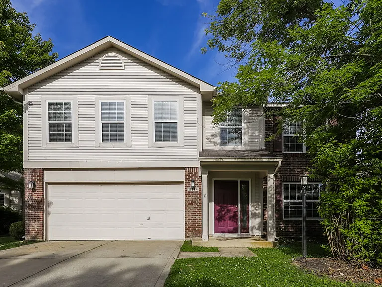 18864 Prairie Crossing Dr — Photo 1