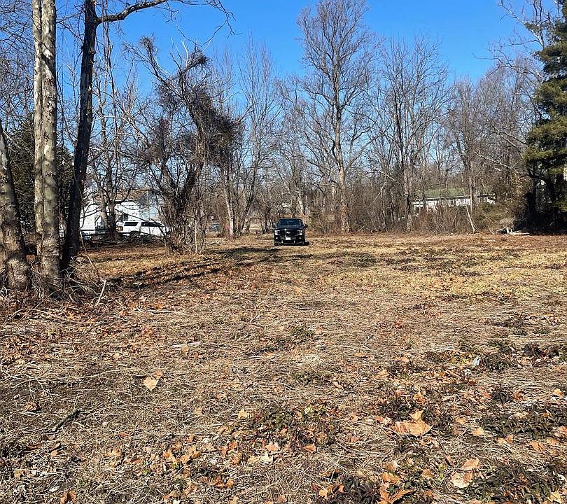 2nd image of 66 Rolling Ave