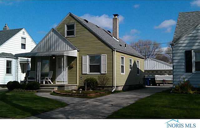 1st image of 42 W Gramercy Ave