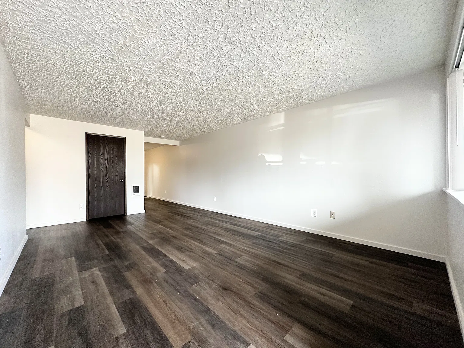 2 bed, 900 sqft, $1,350 — Photo 4