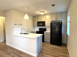 1003 SE 5th St APT B, Bentonville, AR 72712