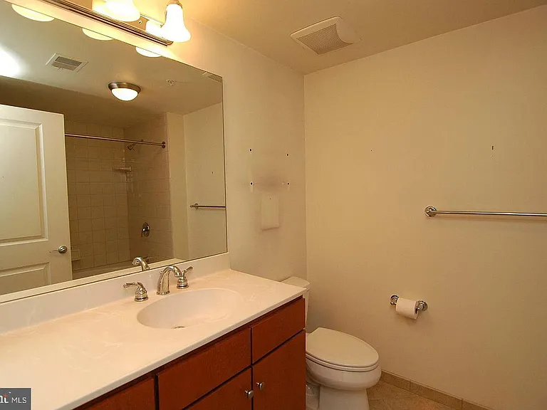 1117 10th St NW #1107 — Photo 11