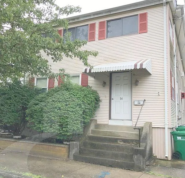 16 Hamilton St #1 — Photo 4