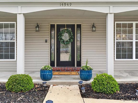 3rd image of 14949 Royalbrook Dr