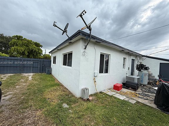 5th image of 3345 SW 73rd Avenue Rd