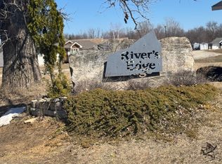 108 Miller Ct, Le Roy, MN 55951