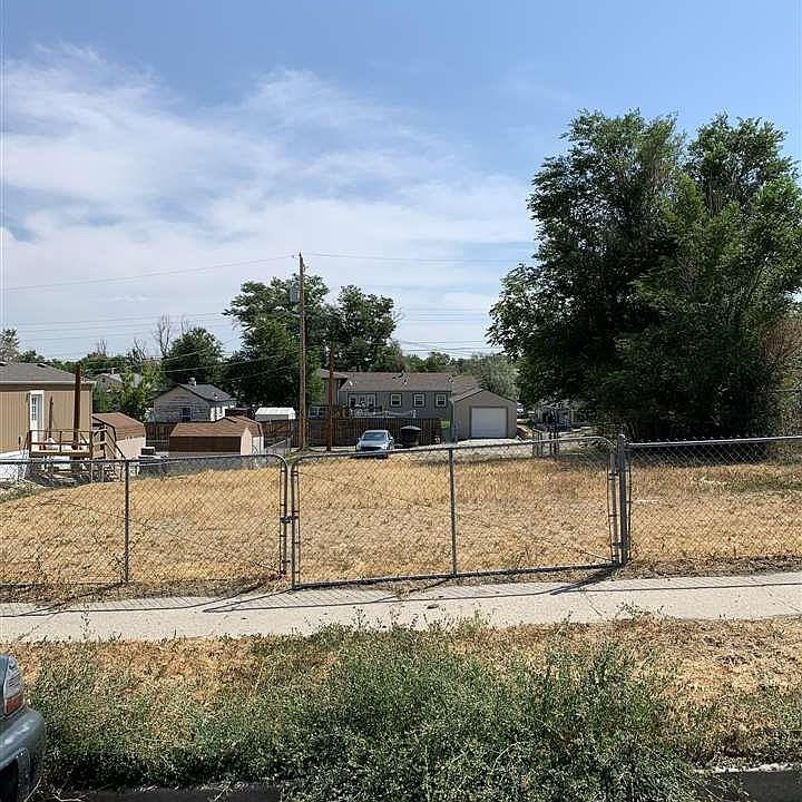 1st image of 1063 S Willow St