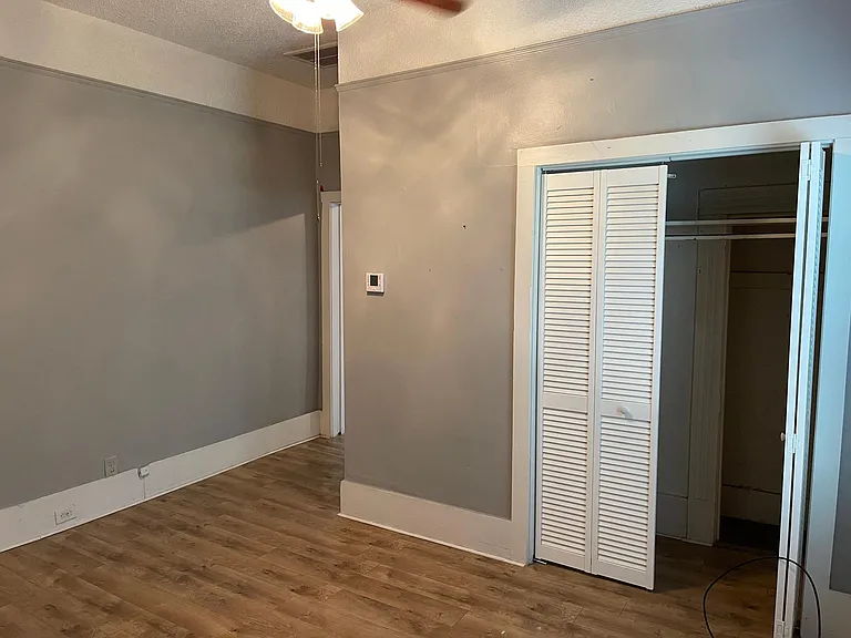 112 N Rembert St — Photo 5