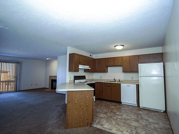 2nd image of 3004 Clearwater Ave #2