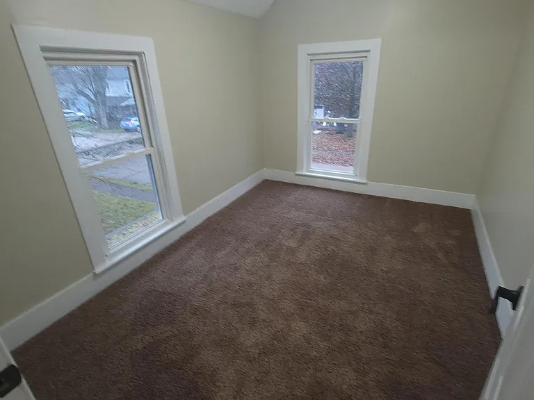 189 E Walnut St #1 — Photo 10