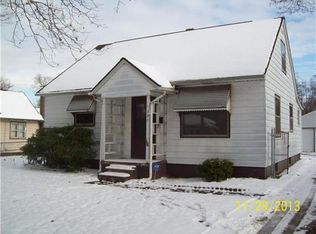 1227 Pearl St, Benton Harbor, MI 49022