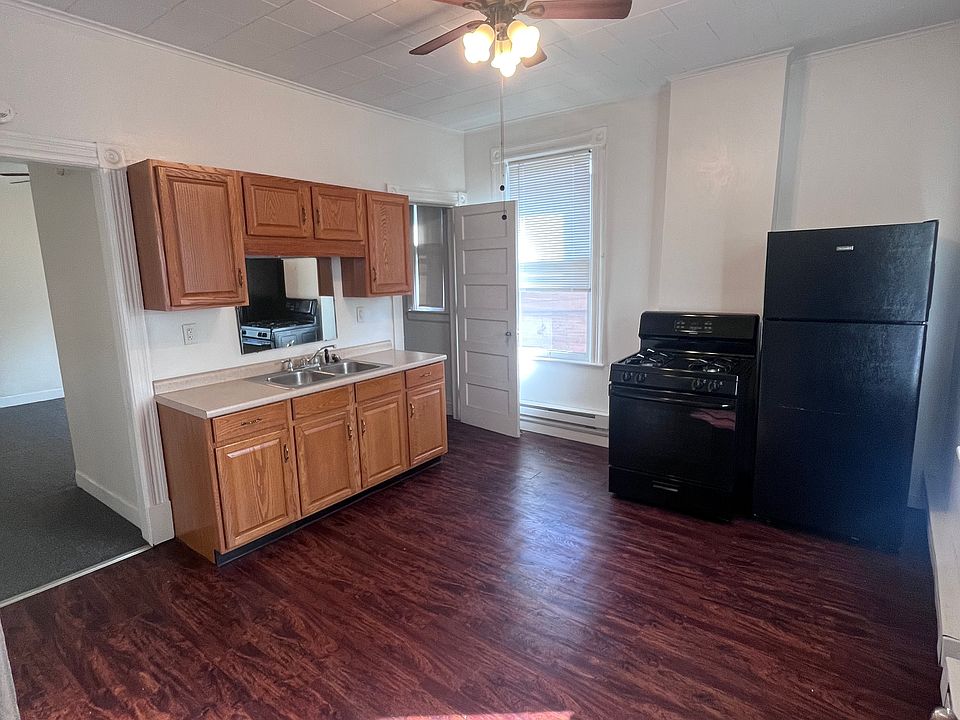 1st image of 814 24th St #3