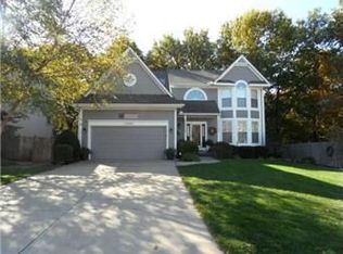 12581 S Alcan Cir, Olathe, KS 66062