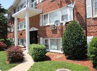 10138 Hartford Ct, Schiller Park, IL 60176