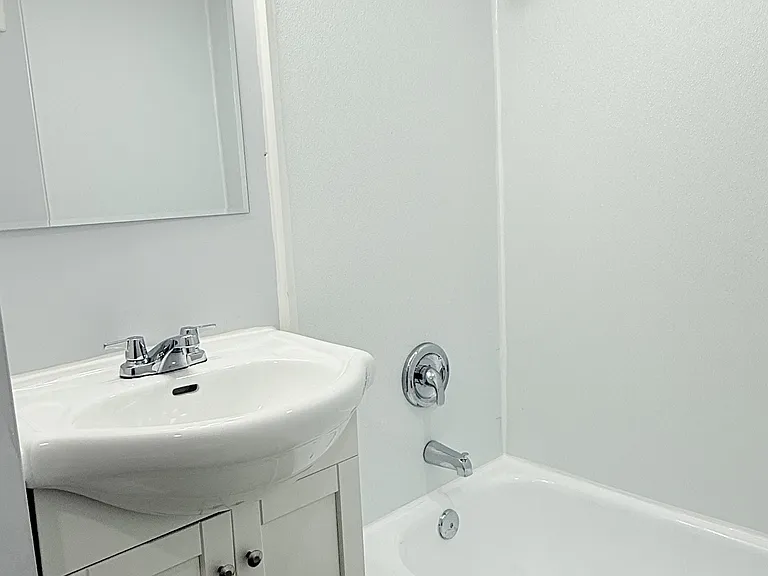 1011 Albert Rd #4 — Photo 12
