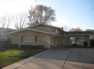 10436 S Long Ave, Oak Lawn, IL 60453