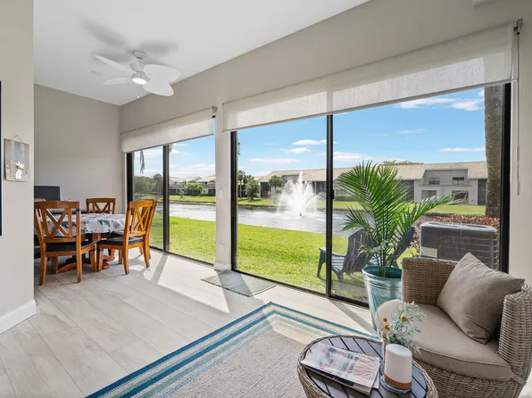 5285 Monterey Circle E, Delray Beach, FL 33484