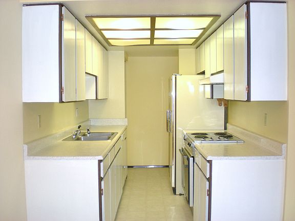 3rd image of 700 Northshore Dr