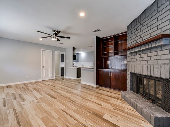 4th image of 1303 Suffolk Dr