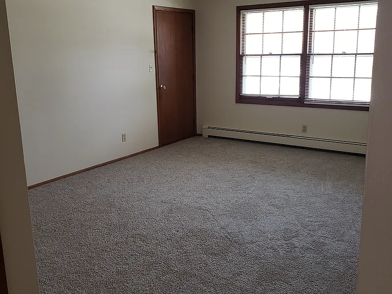 330 Heather Ln #2 — Photo 2