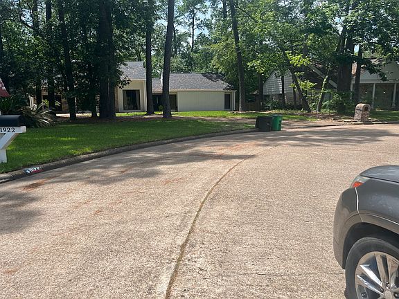 4th image of 1950 River Falls Dr