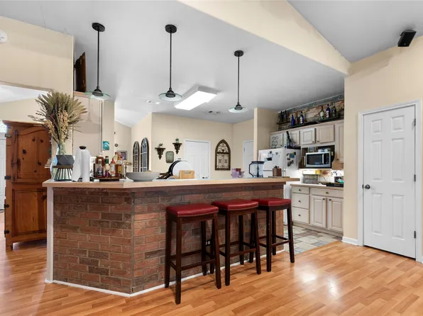 741 S Valentine Dr, Sherman, TX 75090