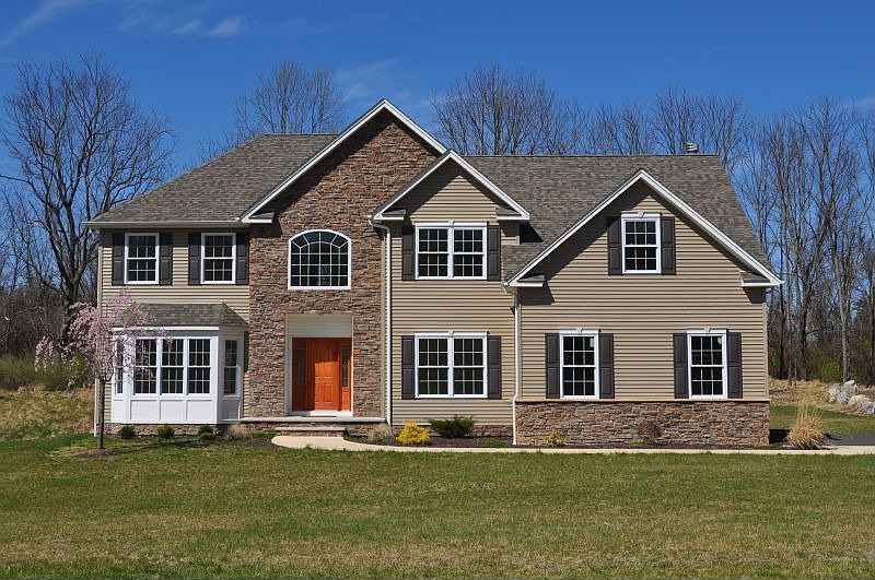 1st image of 26 Fawn Hollow Dr