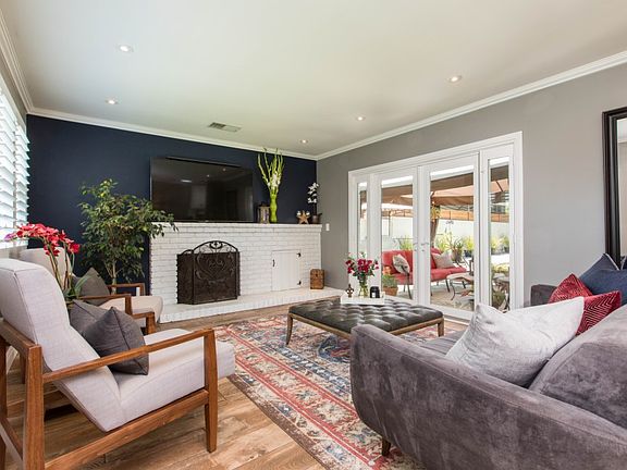3rd image of 223 S Reese Pl