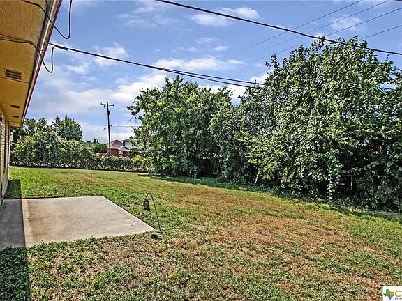 4th image of 3810 Pilgram Dr