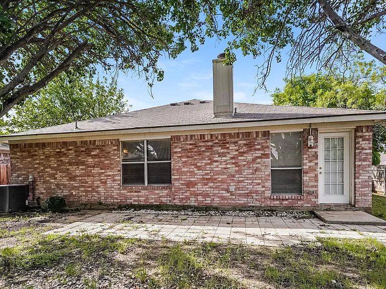 4001 Periwinkle Dr — Photo 16