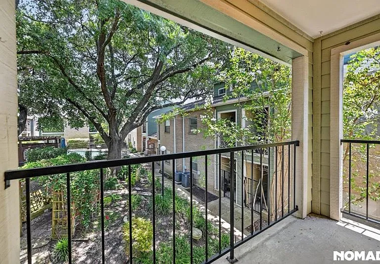 2104 Cullen Ave #202 — Photo 1