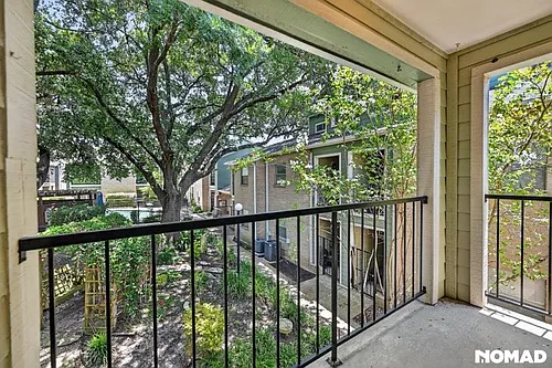 2104 Cullen Ave #202 Photo 1