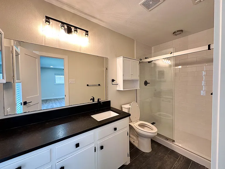 2504 Sinclair Ave — Photo 11