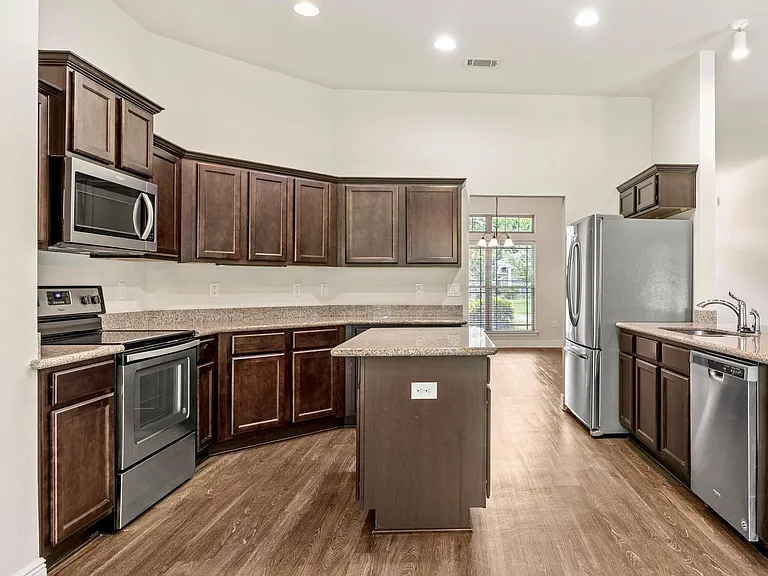 5735 Mill Stream Way — Photo 4