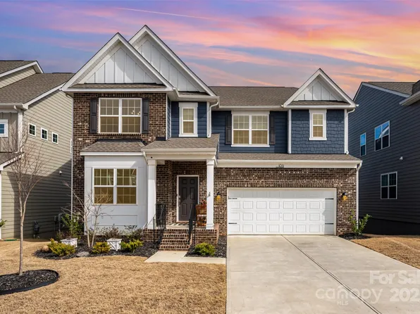 1051 Lookout Shoals Dr, Fort Mill, SC 29715