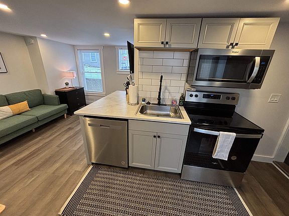 3rd image of 26 Cushing Street