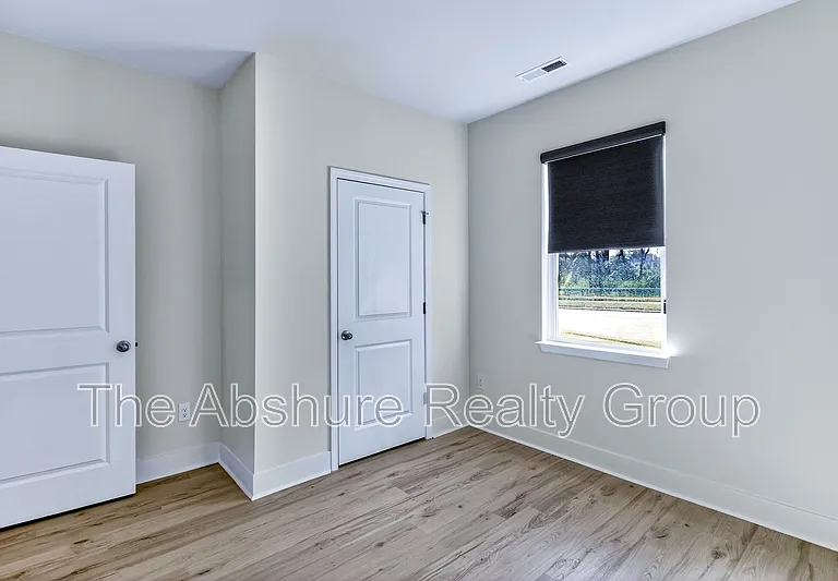 806 Dorset Stream Dr — Photo 24