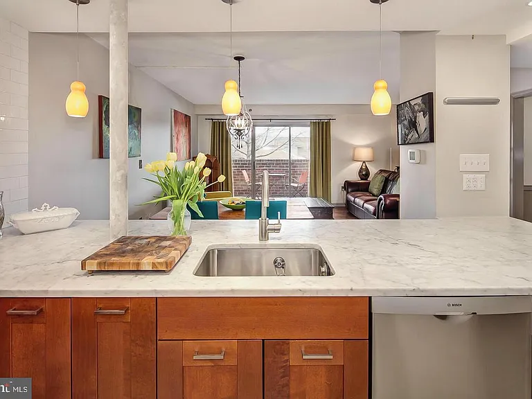 545 E Braddock Rd #101 — Photo 5