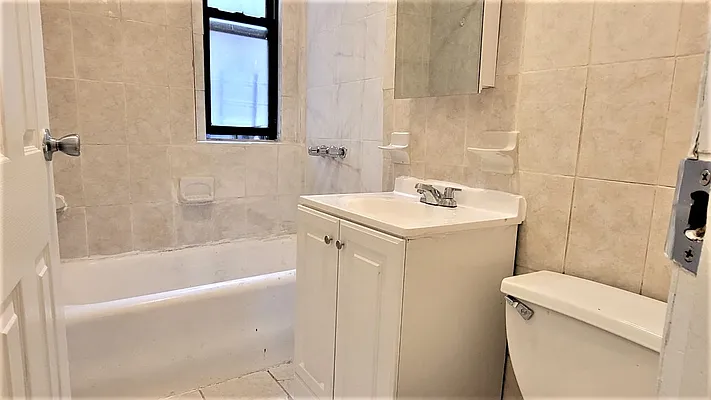 Rented by New York Residence | media 23