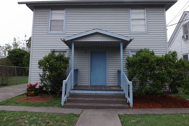 1st image of 813 Furman Ave APT 1